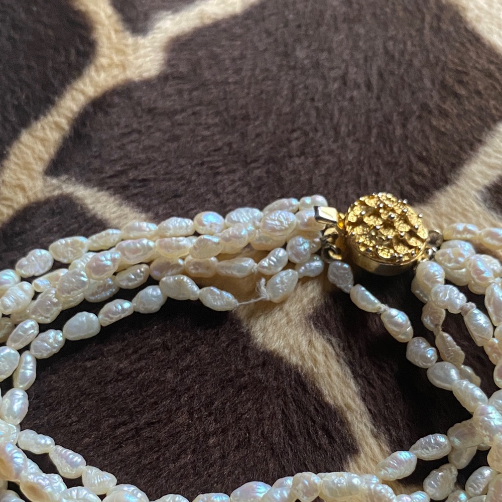 Vintage Cultured Freshwater Rice Pearl 6 Strand Bracelet with Gold Tone Clasp - Picture 5 of 7